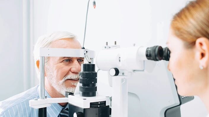 Katarakt Nedir? Belirtileri, Tedavisi ve Ameliyatı