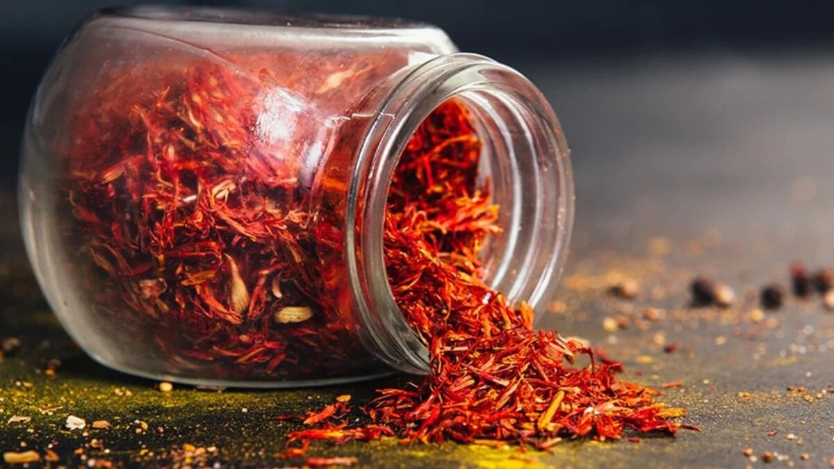 Safranın Faydaları ve Kullanımı: Doğanın Altın Baharatı